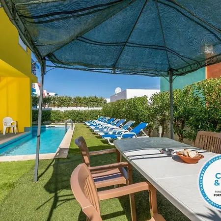 14 Marina De Βίλα *