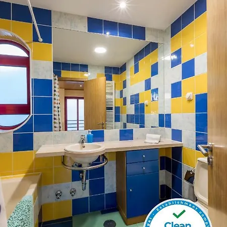 14 Marina De Βίλα