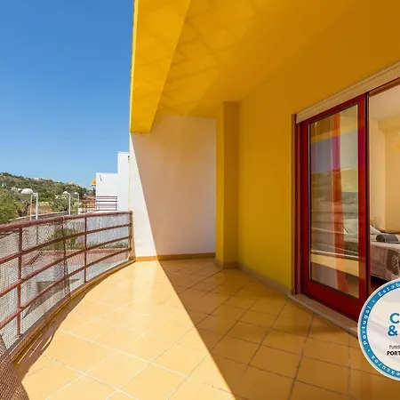 14 Marina De * Αλμπουφέιρα